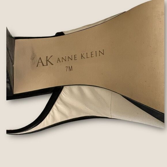 Black & tan heels size 7, by Anne Klein - Picture 6 of 6